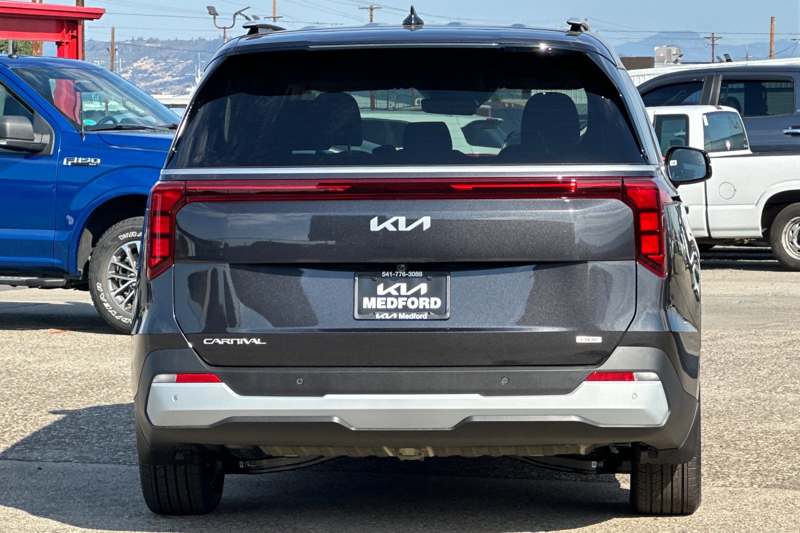 2026 Kia Carnival EX photo 4