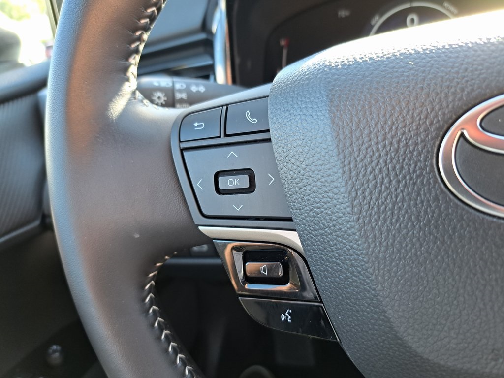 2025 Toyota Camry SE photo 23