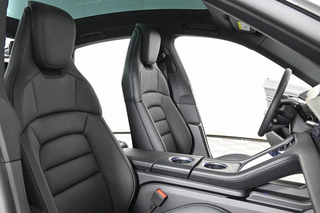 2026 Porsche Taycan 4 photo 22