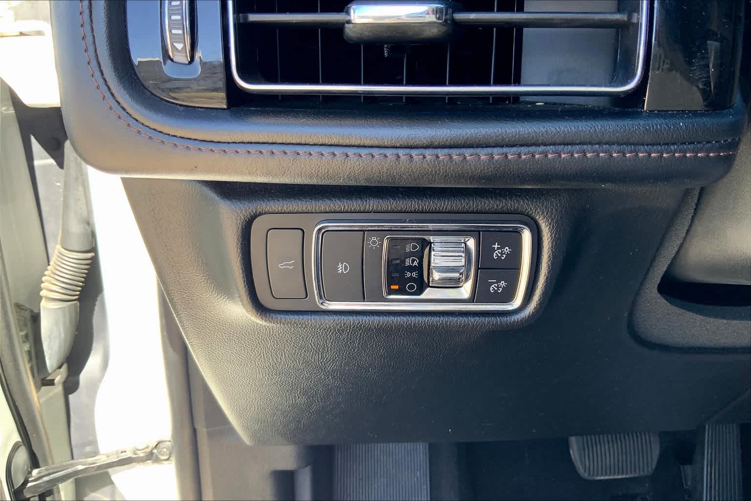 2020 Lincoln Aviator Reserve photo 28