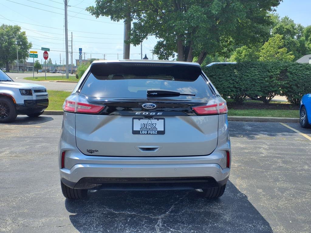 2024 Ford Edge ST-Line photo 24