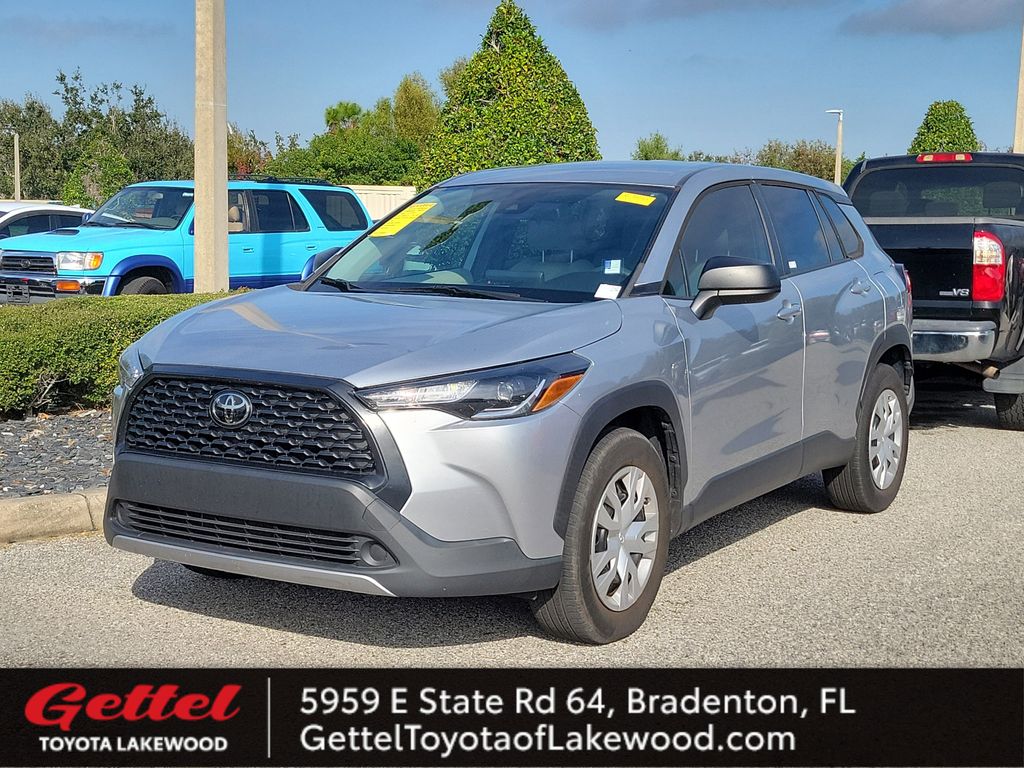2022 Toyota Corolla Cross L's photo