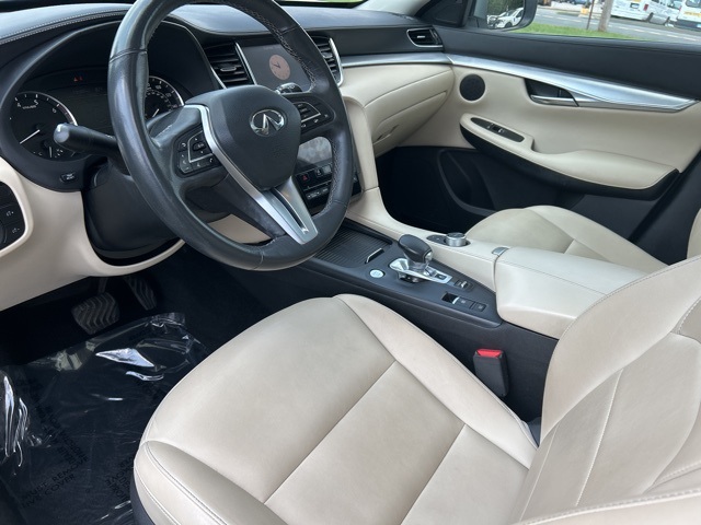 2019 Infiniti QX50 Luxe photo 14