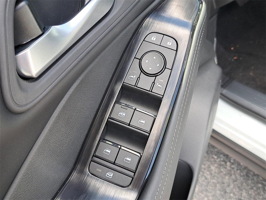 2026 Nissan Rogue SV photo 21