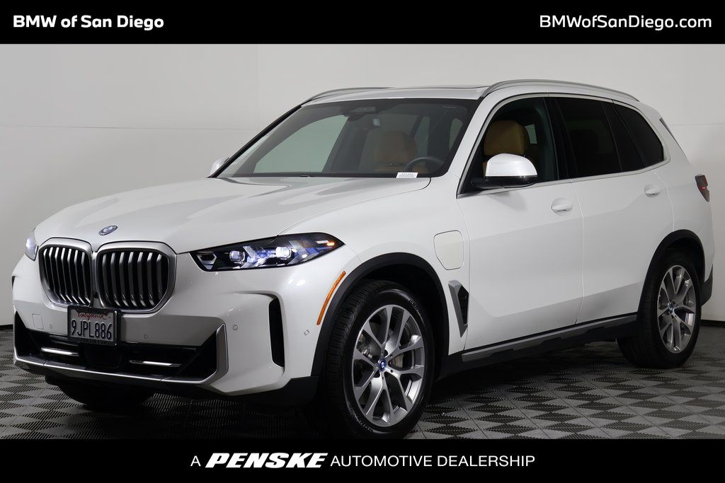 2024 BMW X5 50e's photo