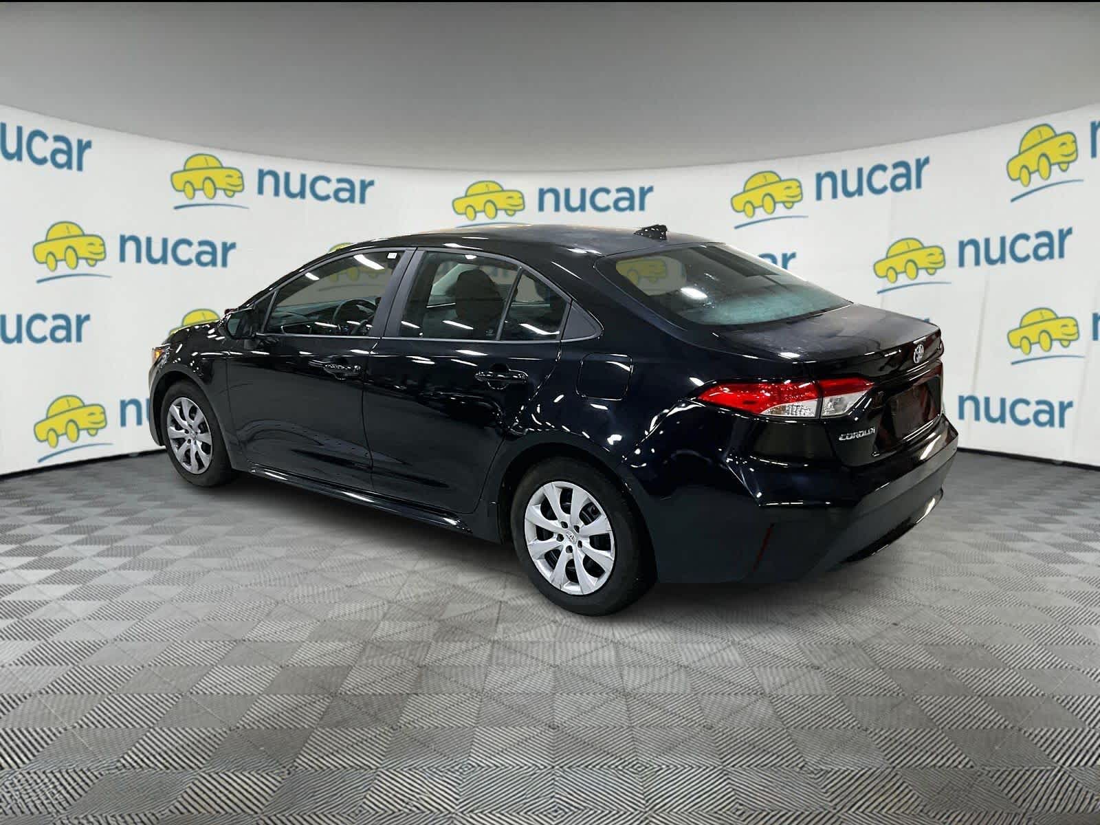 2022 Toyota Corolla LE photo 3