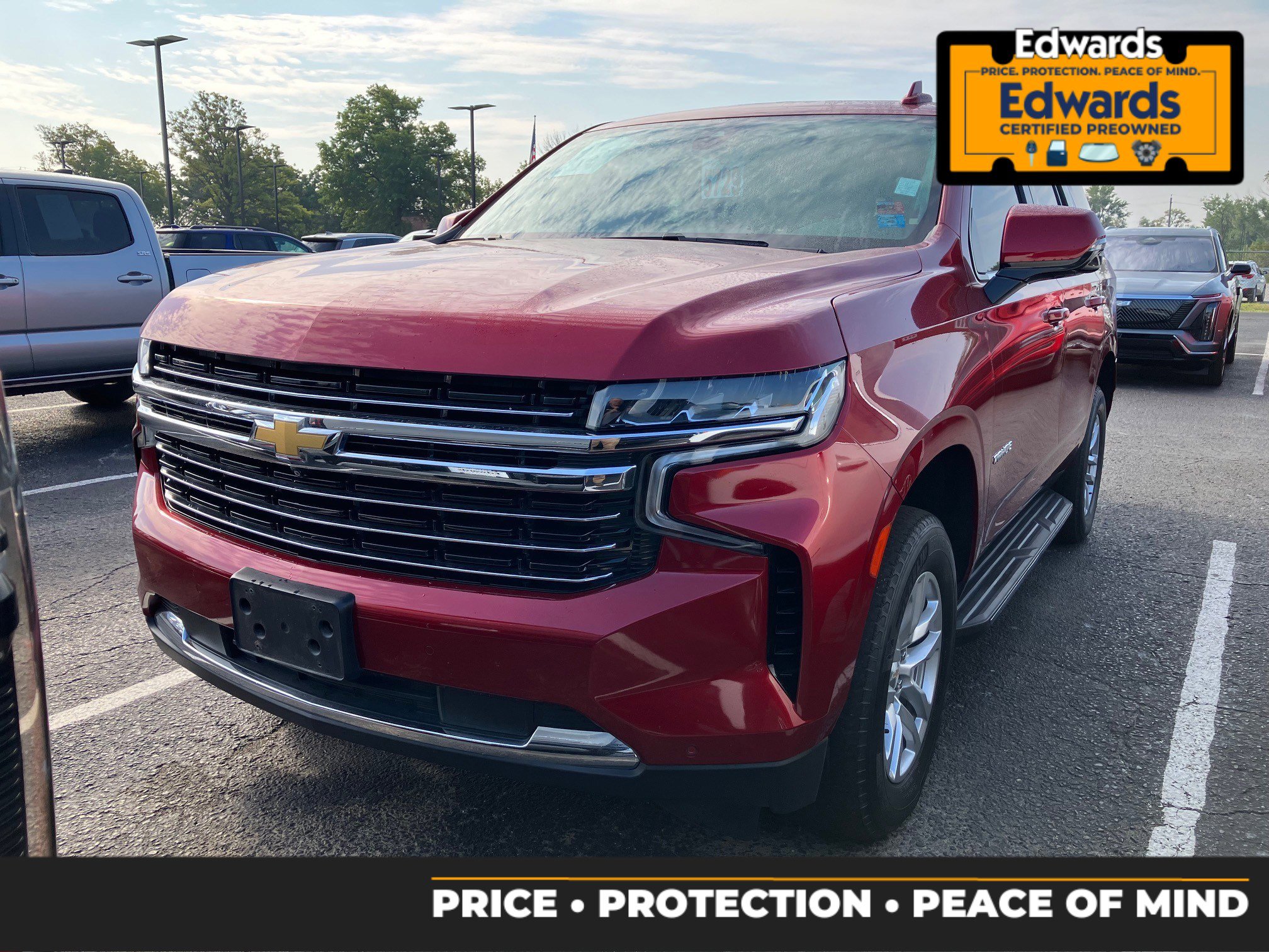 2022 Chevrolet Tahoe LT photo 2