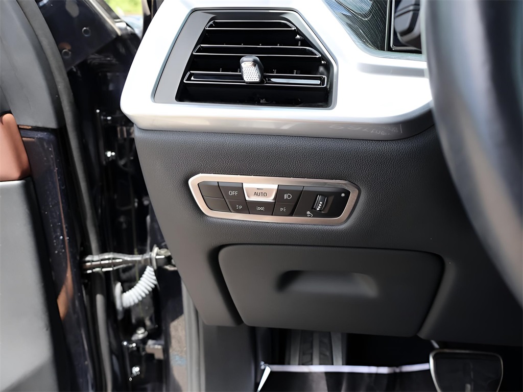 2023 Bmw X7 M60i photo 35