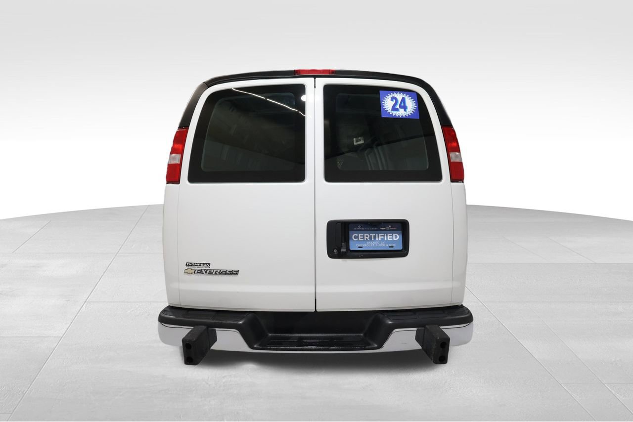 2024 Chevrolet Express Cargo 2500 photo 3