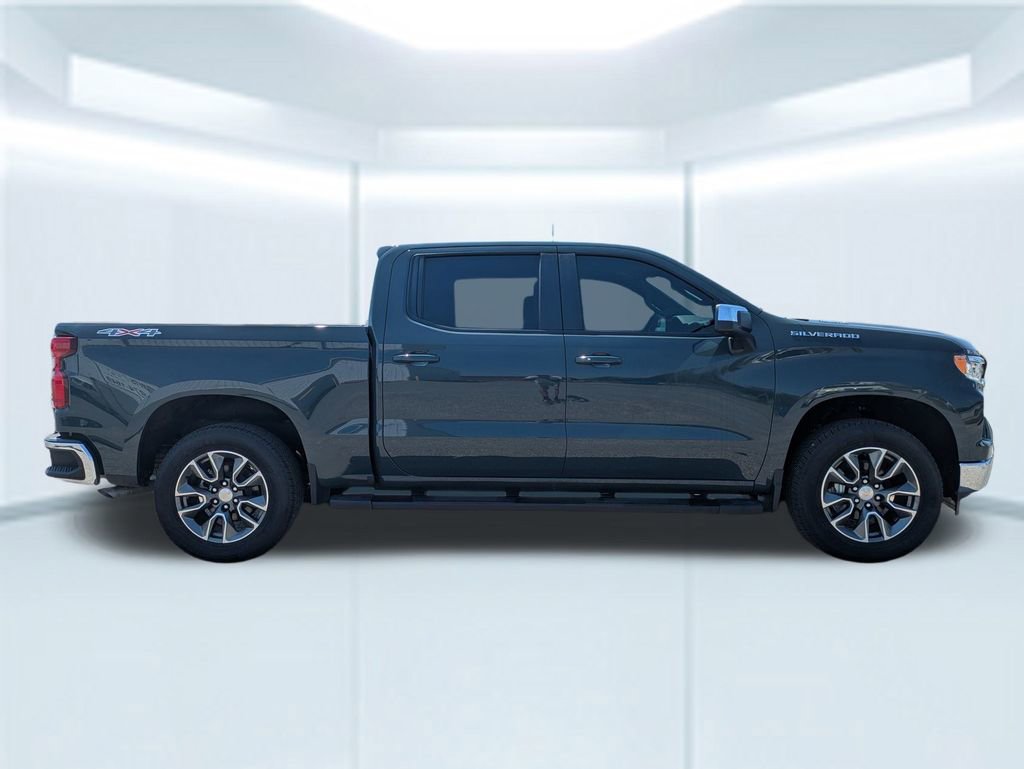 2025 Chevrolet Silverado 1500 LT photo 6