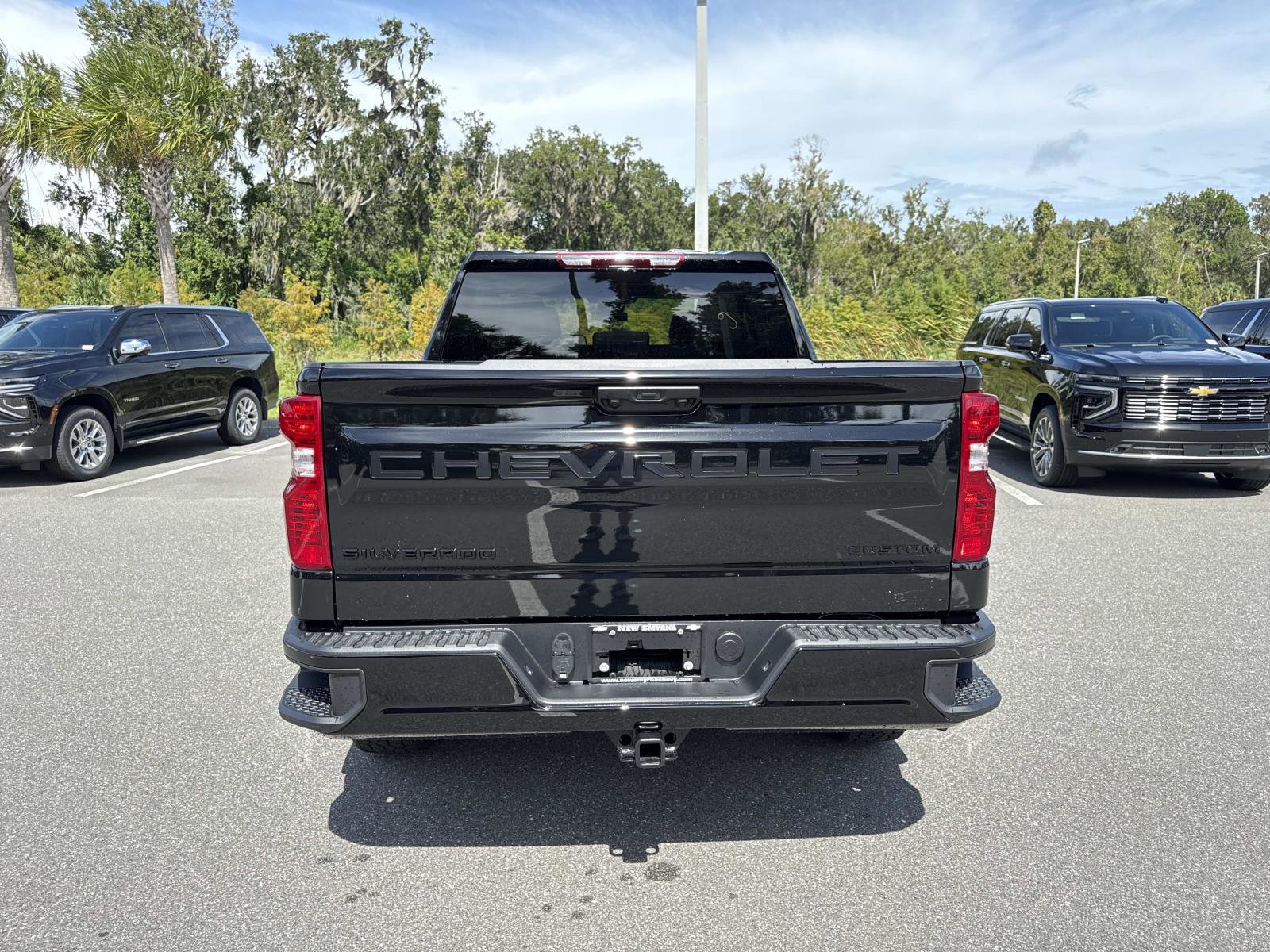 2026 Chevrolet Silverado 1500 Custom photo 3