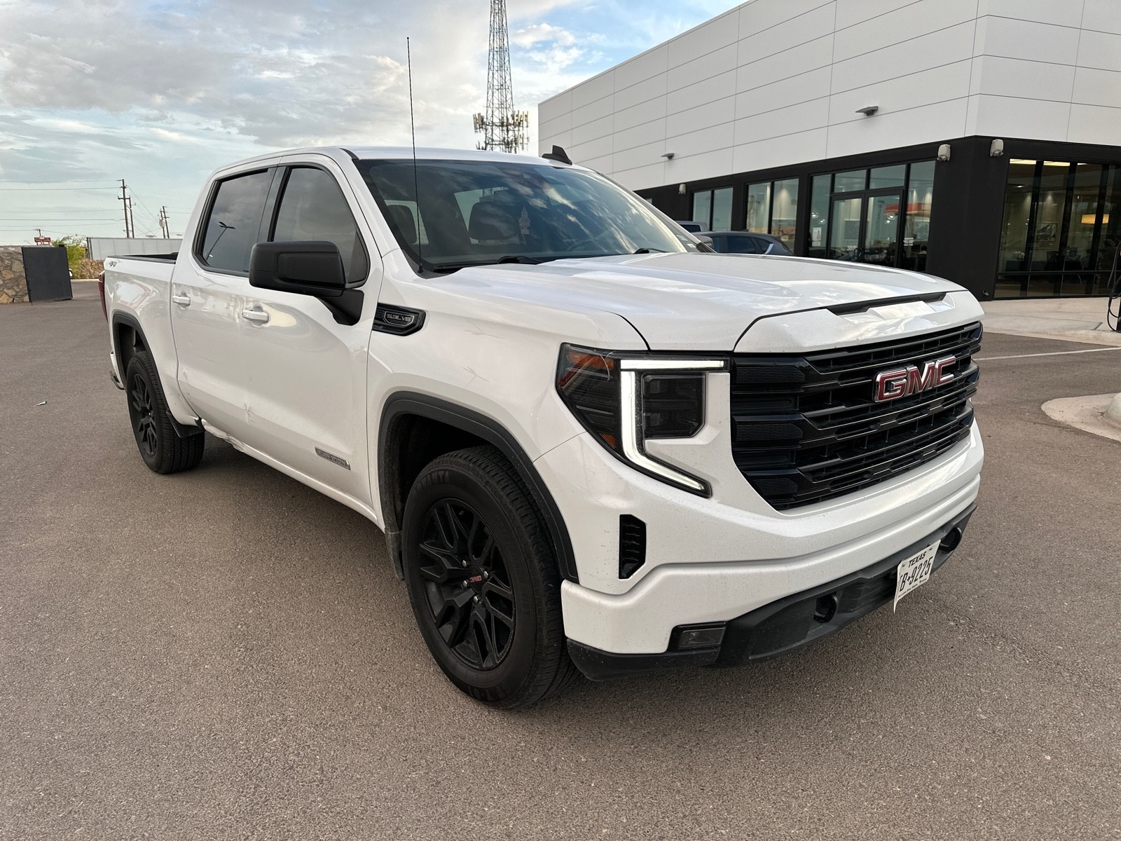 Used 2022 Summit White GMC Elevation image 1