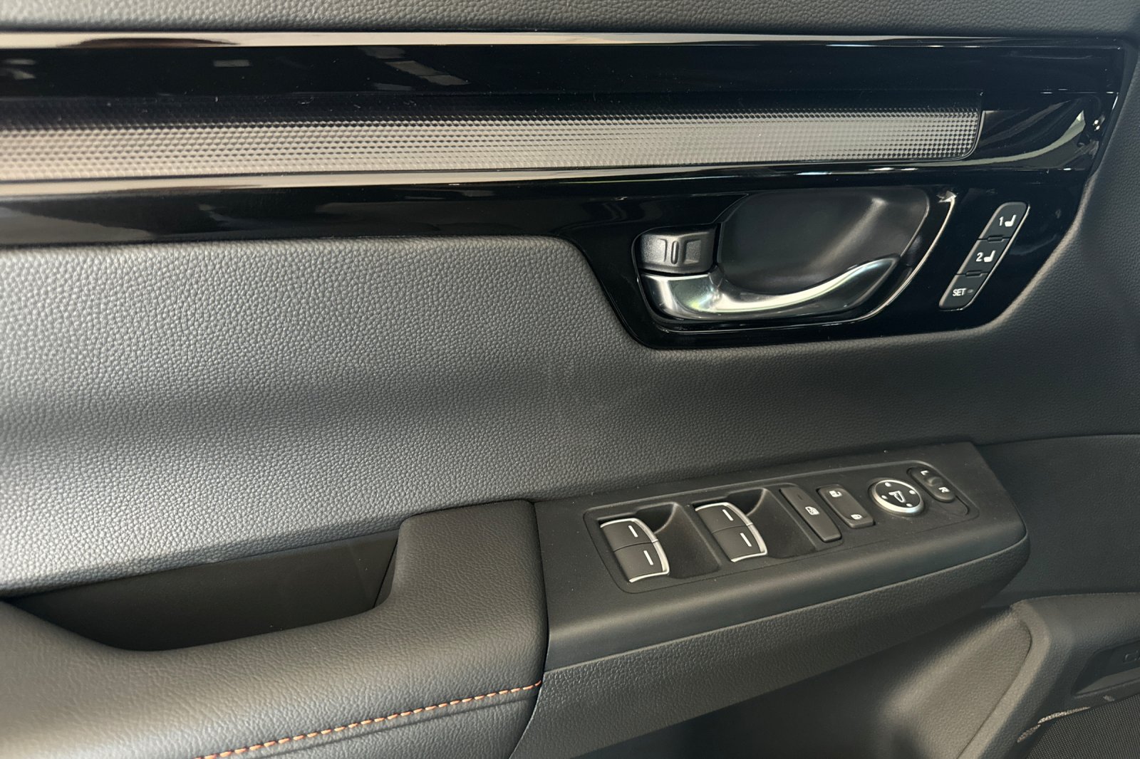 2026 Honda CR-V Hybrid Sport Touring photo 7