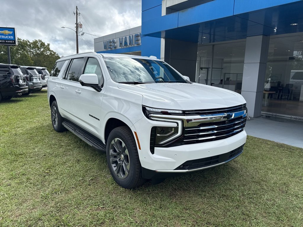 2026 Chevrolet Suburban LT photo 2