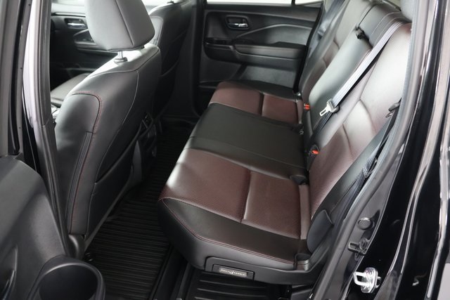 2023 Honda Ridgeline Black Edition photo 17