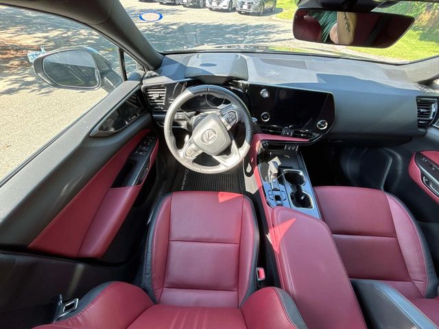 2022 Lexus NX 350h Luxury photo 13