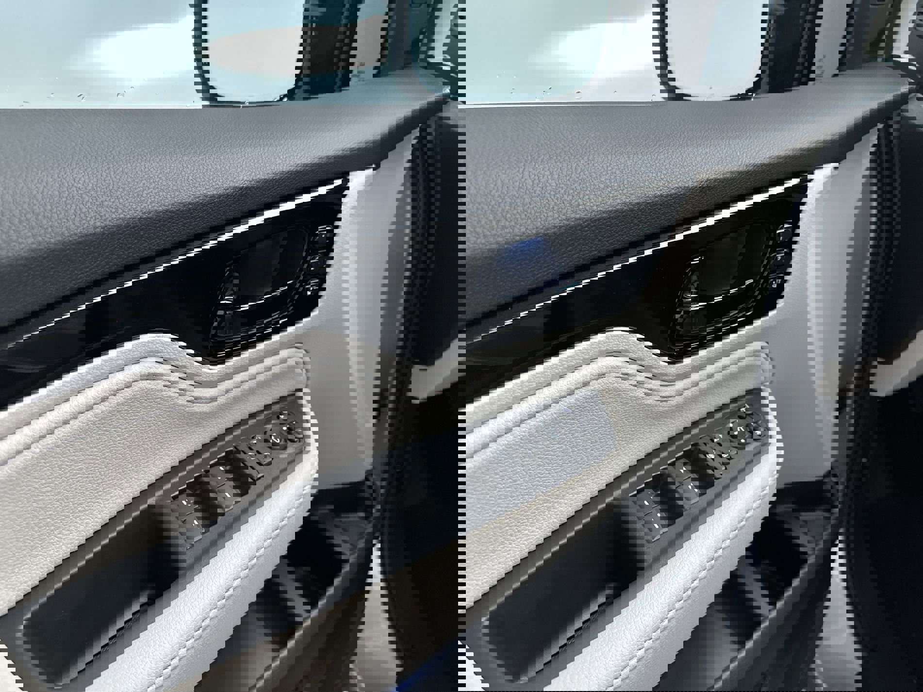 2026 Honda Odyssey Elite photo 13