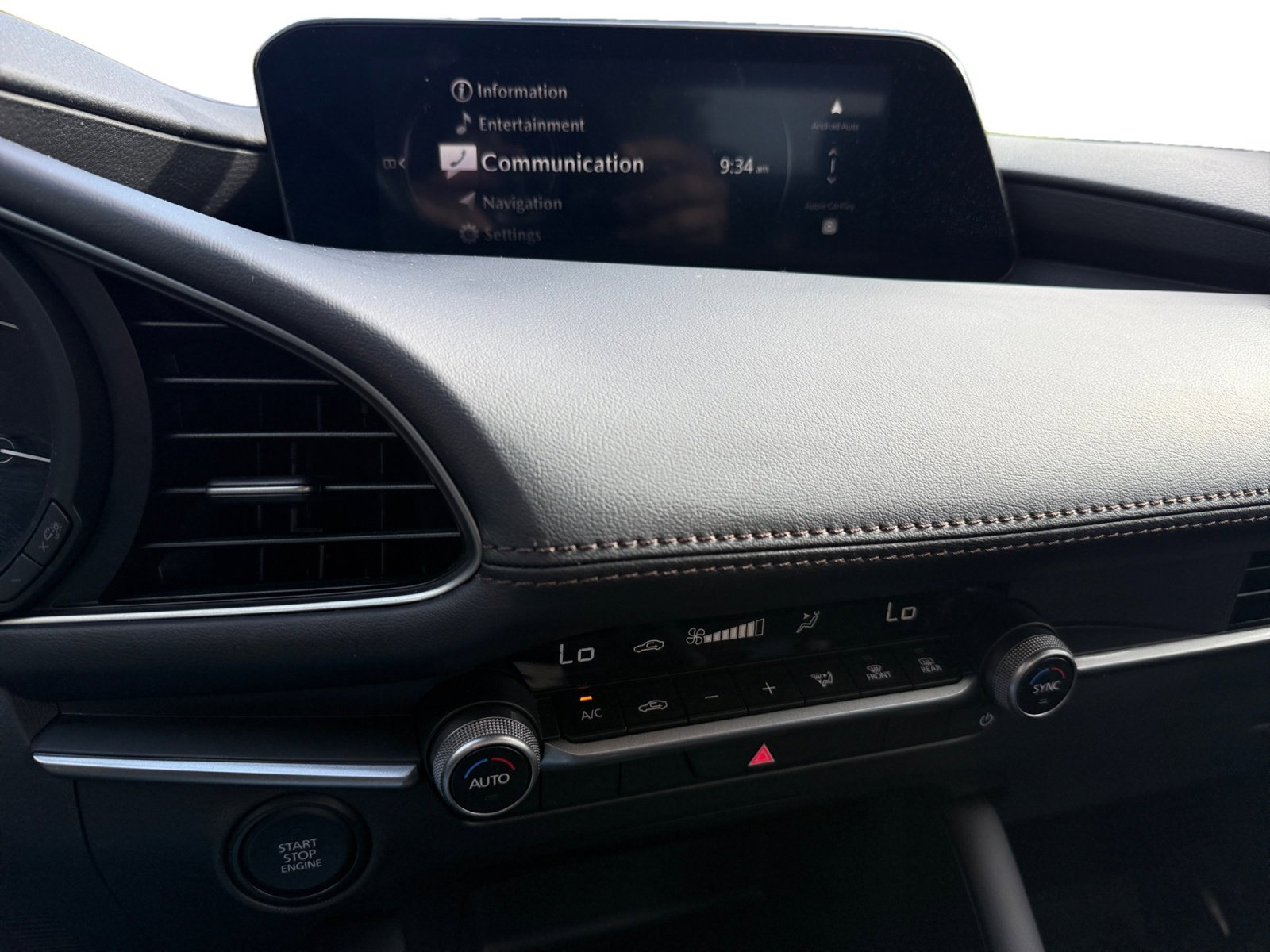 2025 Mazda Mazda3 2.5 Select Sport photo 12