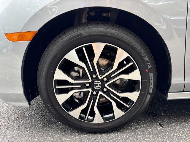 2026 Honda Odyssey Elite photo 3