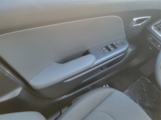 2025 Kia K4 LXS photo 27