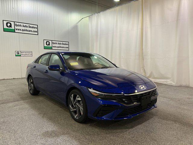 2025 Hyundai Elantra SEL Convenience photo 3