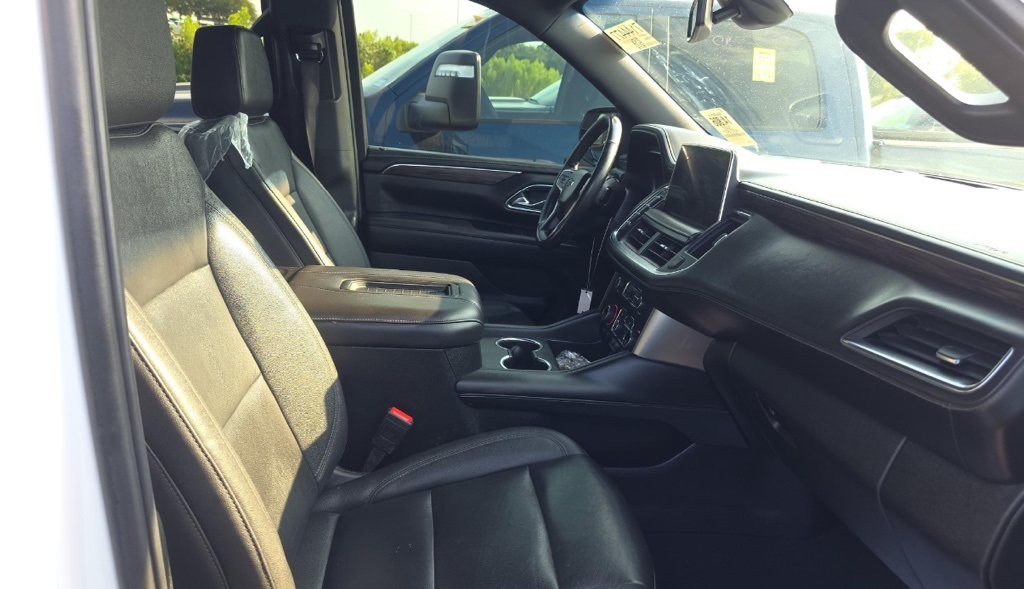 2022 Chevrolet Suburban Z71 photo 6