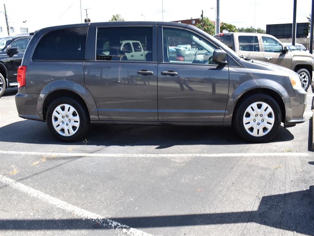 2020 Dodge Grand Caravan SE Sport photo 4