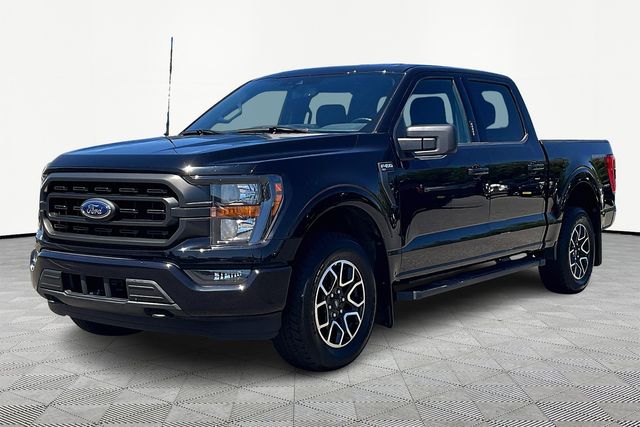 2023 Ford F-150 XLT photo 2