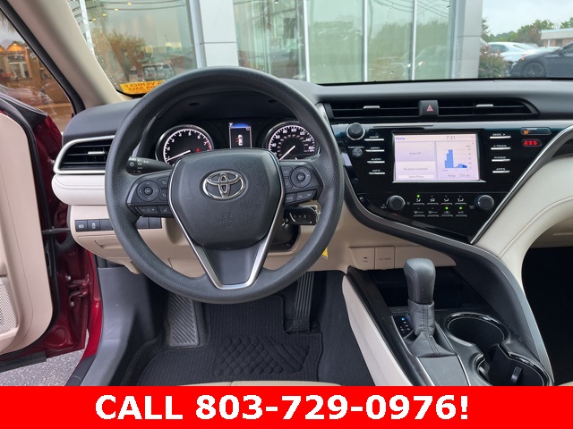 2018 Toyota Camry LE photo 16