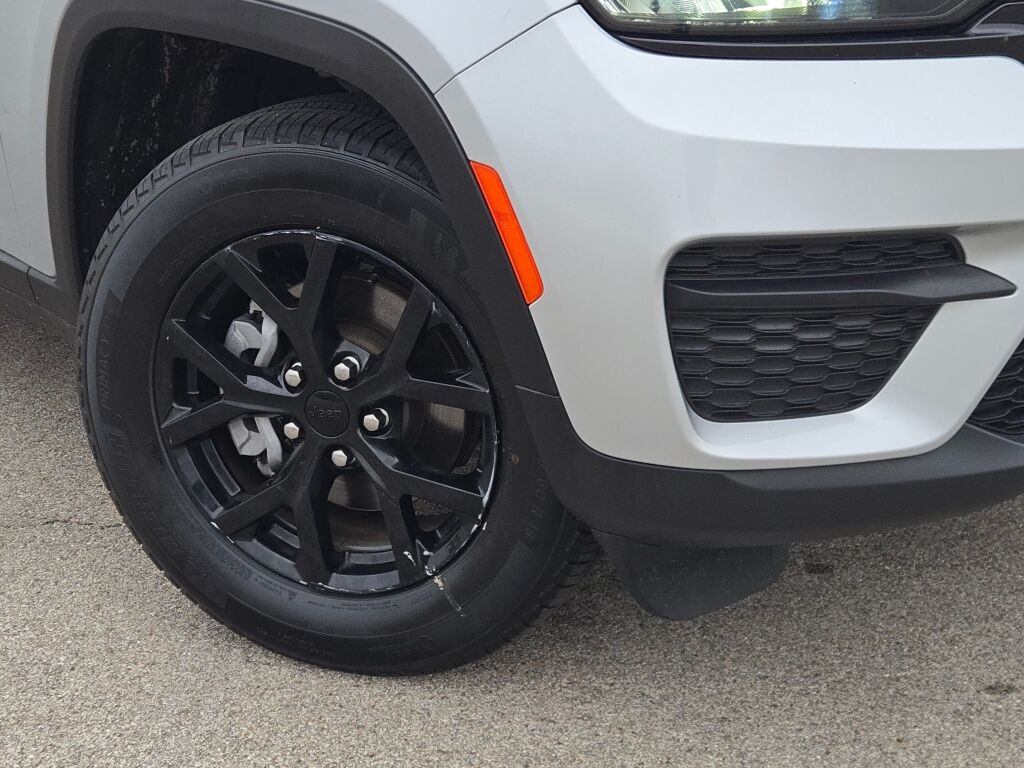 2024 Jeep Grand Cherokee Altitude X photo 3