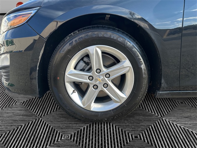 2022 Chevrolet Malibu LS photo 14