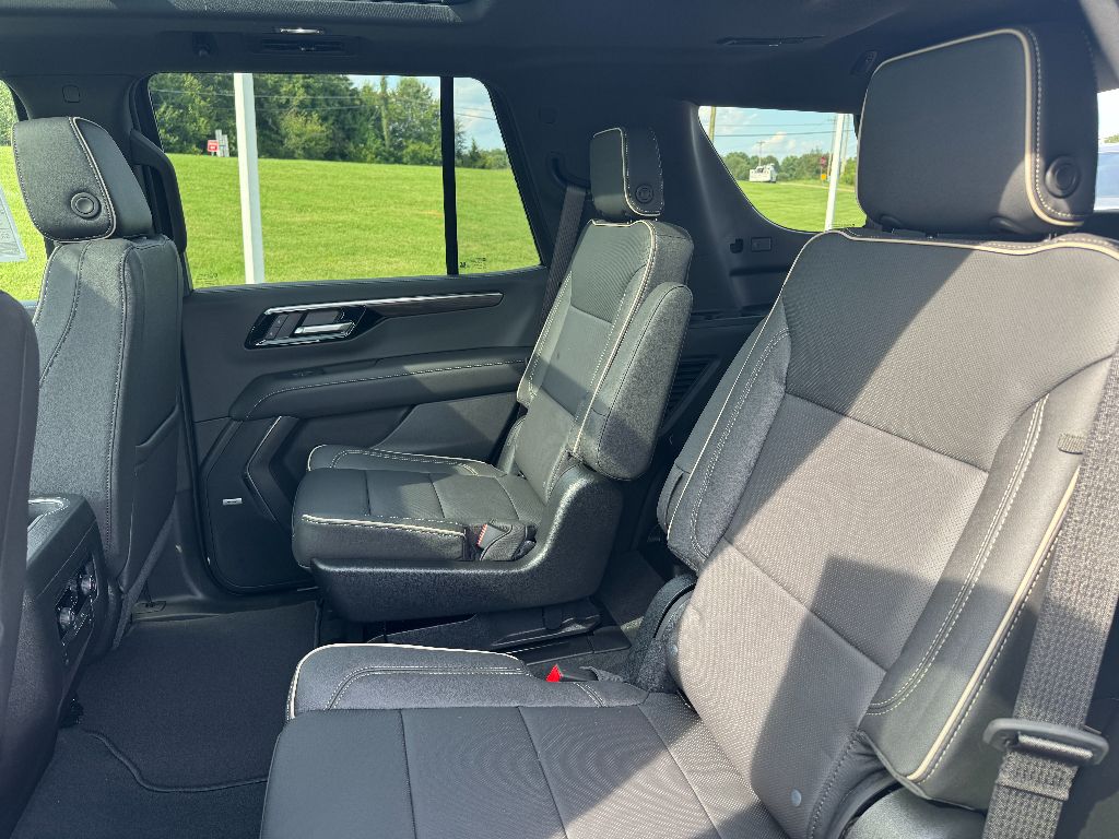 2025 Chevrolet Tahoe Premier photo 25