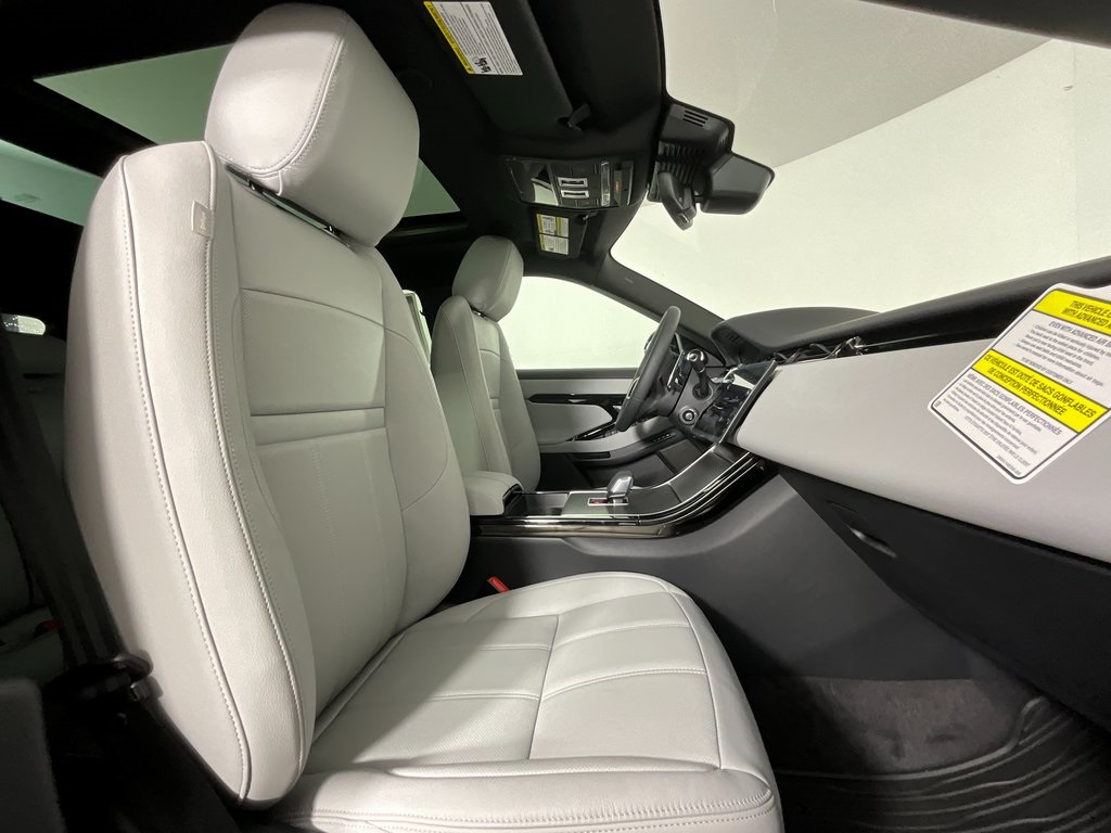 2026 Land Rover Range Rover Evoque S photo 3