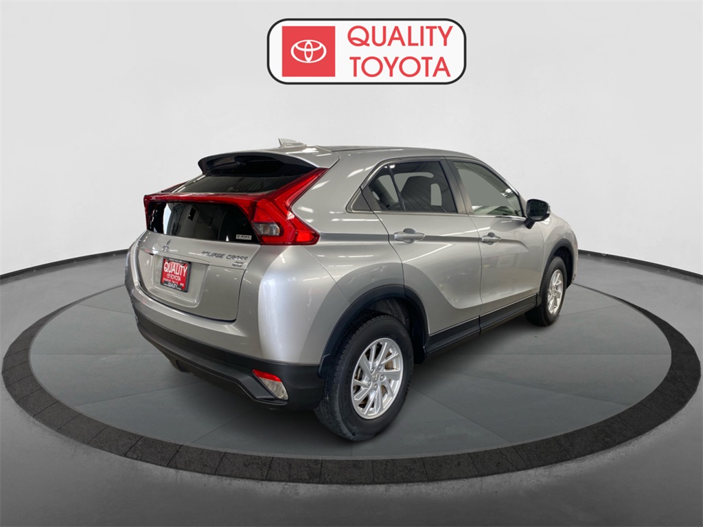 2019 Mitsubishi Eclipse Cross ES photo 3