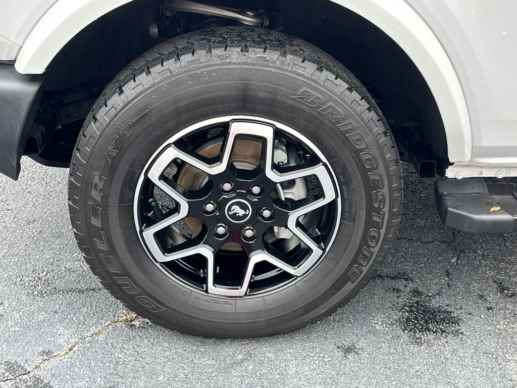 2024 Ford Bronco Outer Banks photo 11