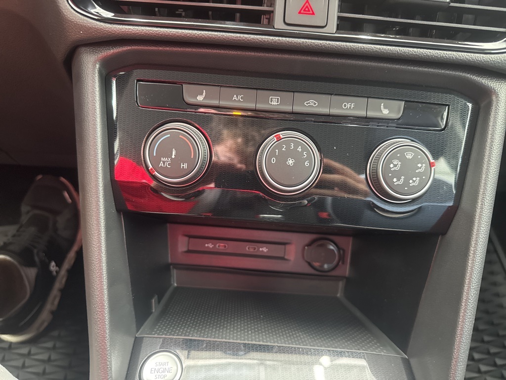 2025 Volkswagen Taos S photo 14