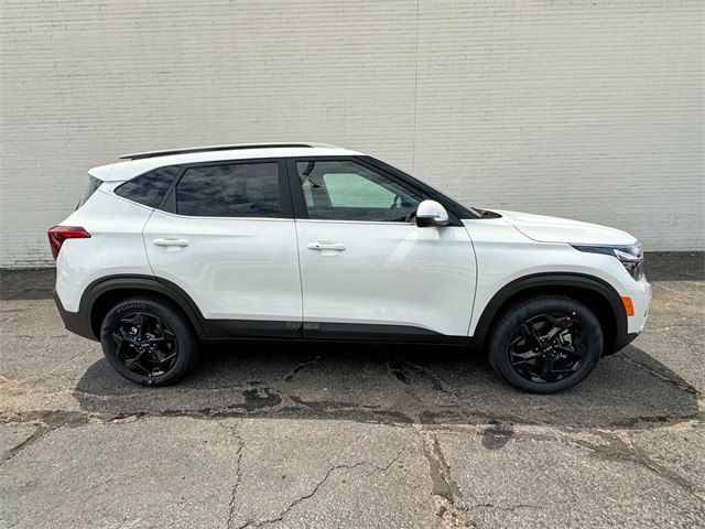 2026 Kia Seltos EX photo 3
