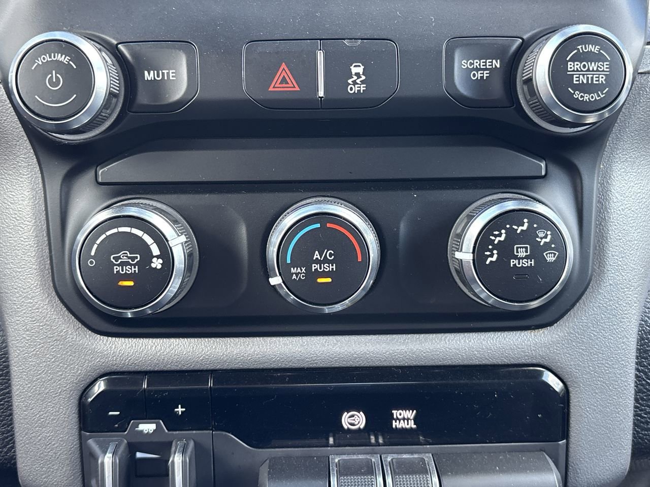 2024 Ram 3500 Big Horn photo 21