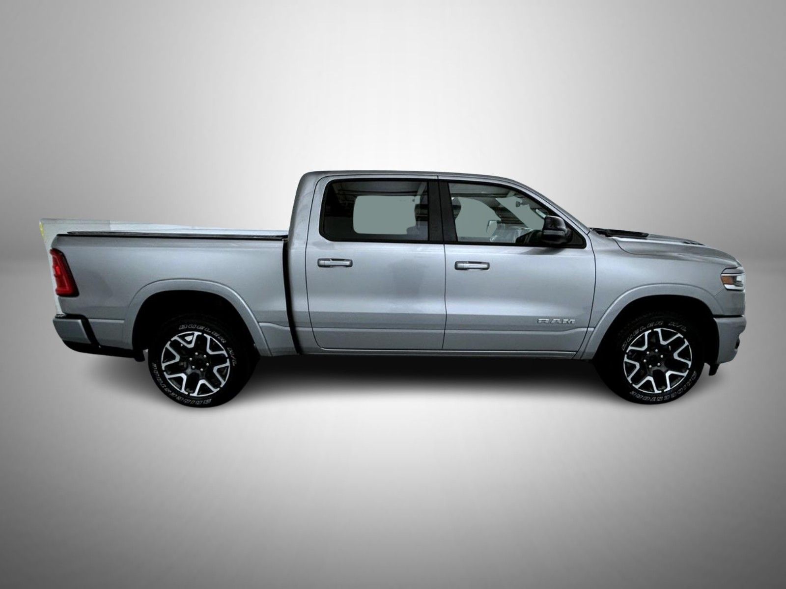 2025 Ram 1500 Laramie photo 4