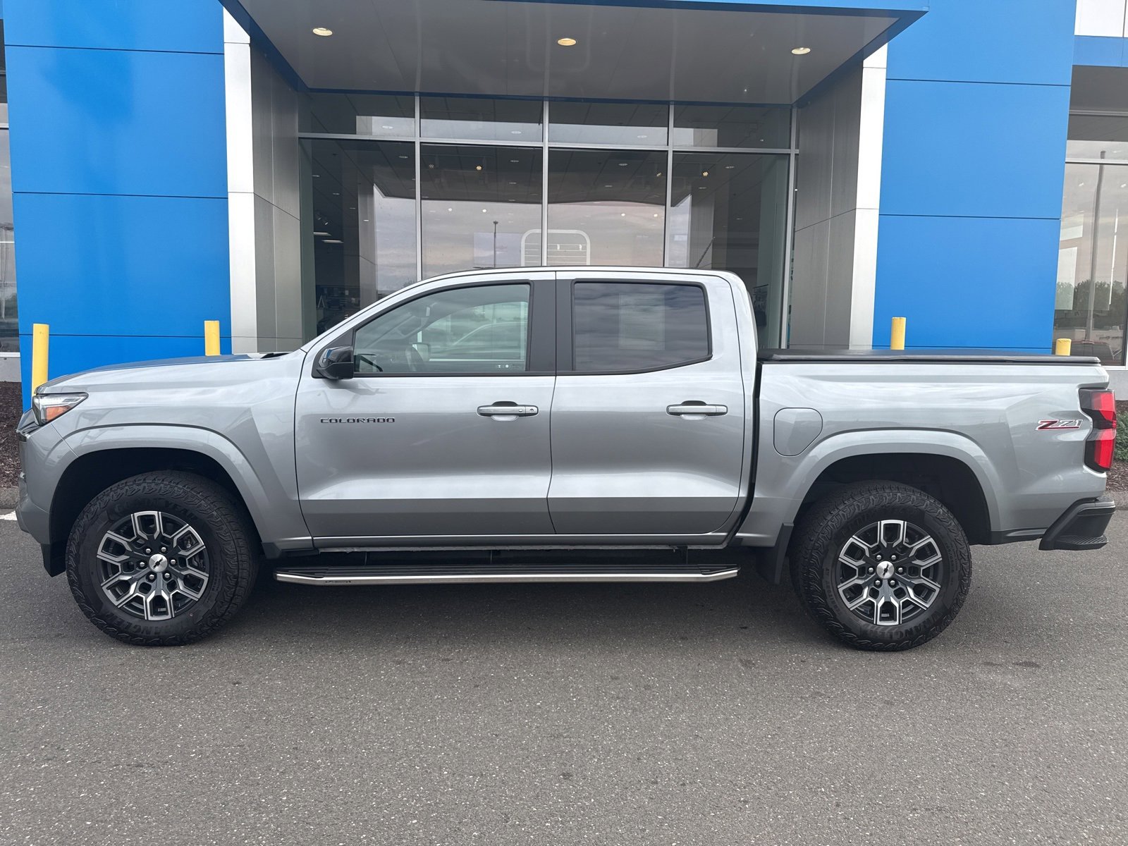 2023 Chevrolet Colorado Z71 photo 9