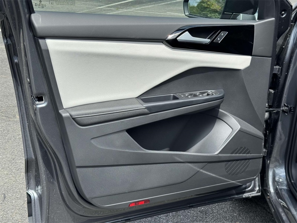 2025 Volkswagen Taos S photo 24