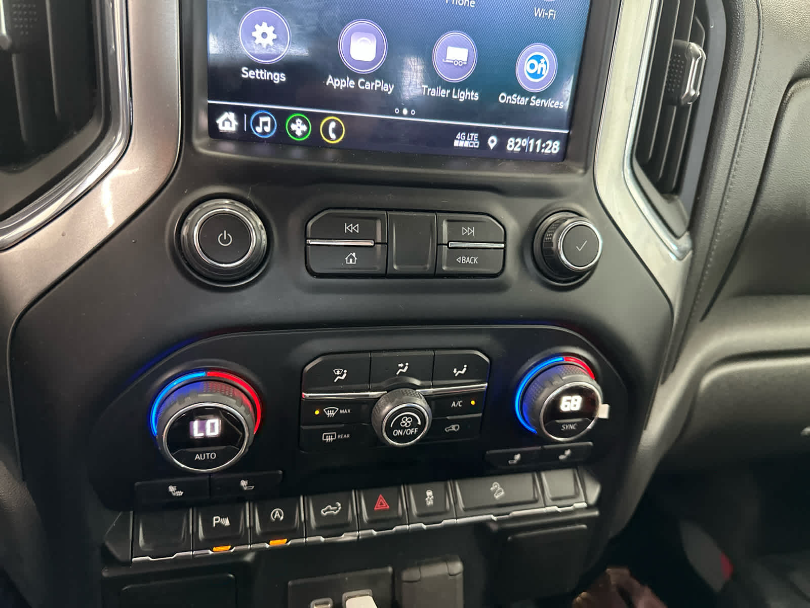 2020 Chevrolet Silverado LT photo 11