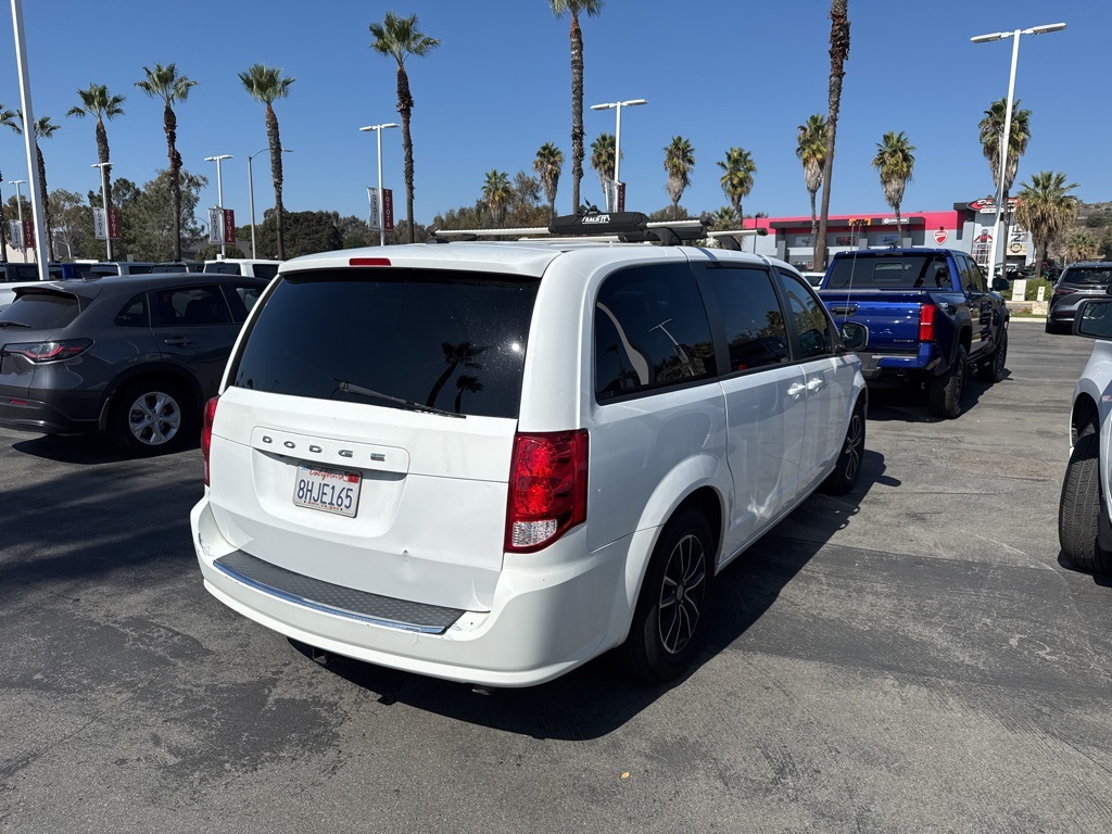 2019 Dodge Grand Caravan GT photo 3