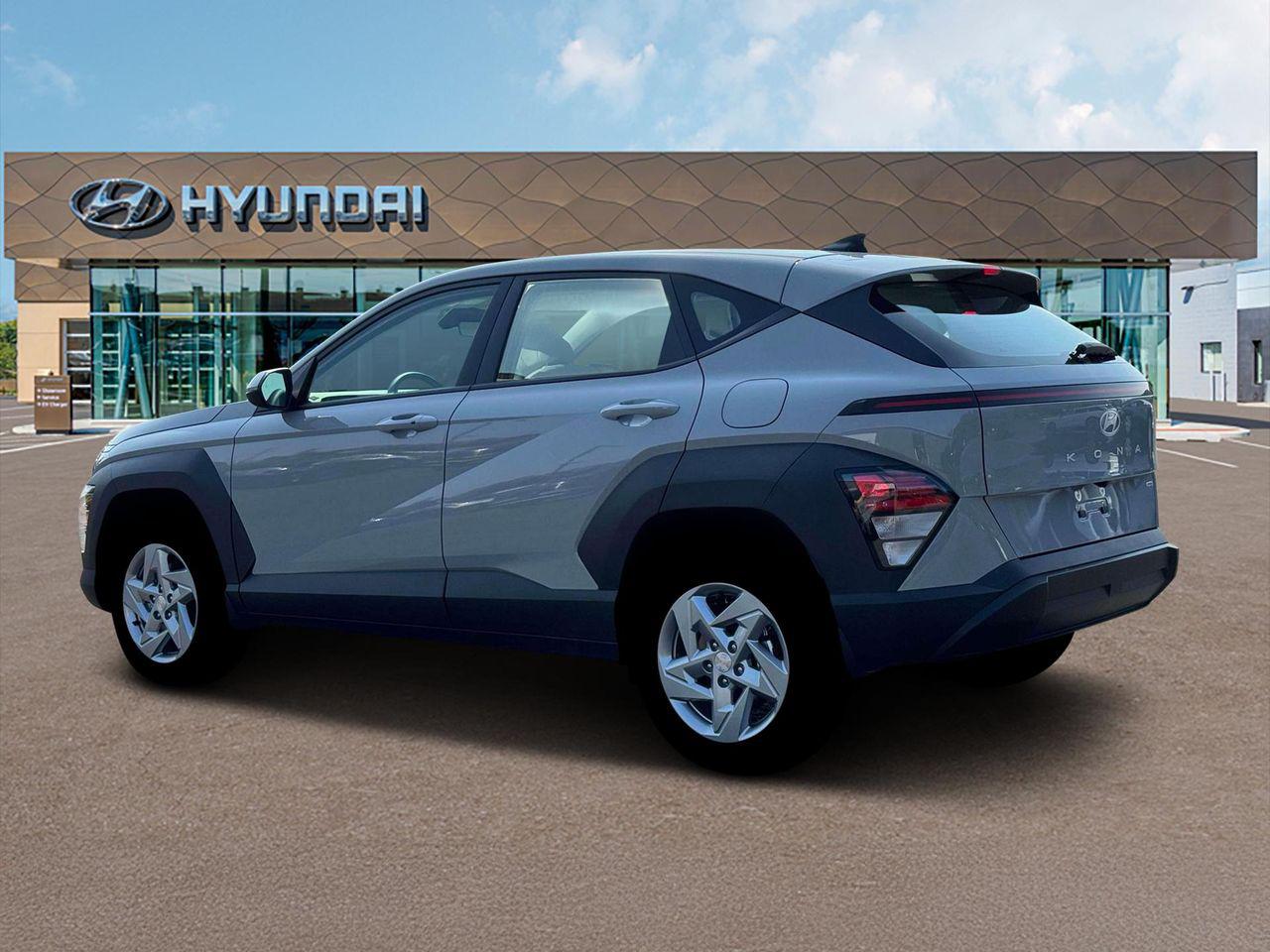 2026 Hyundai Kona SE photo 3