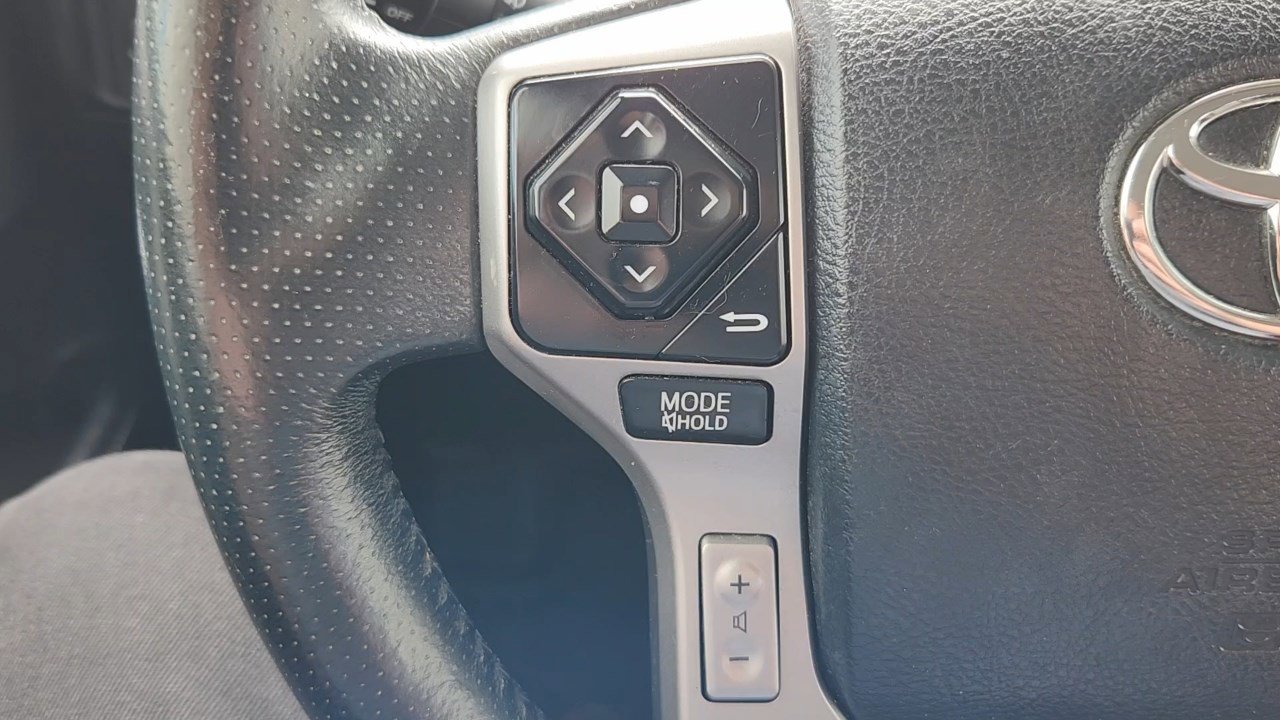 2018 Toyota 4Runner SR5 Premium photo 9