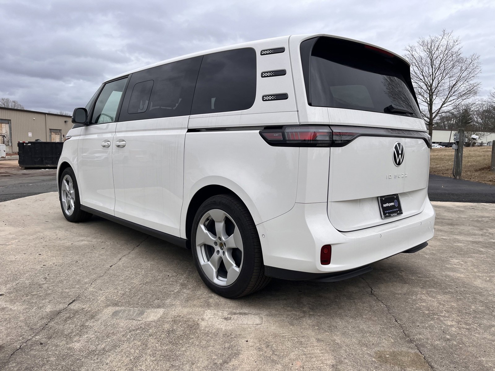 2025 Volkswagen ID. Buzz Pro S photo 11
