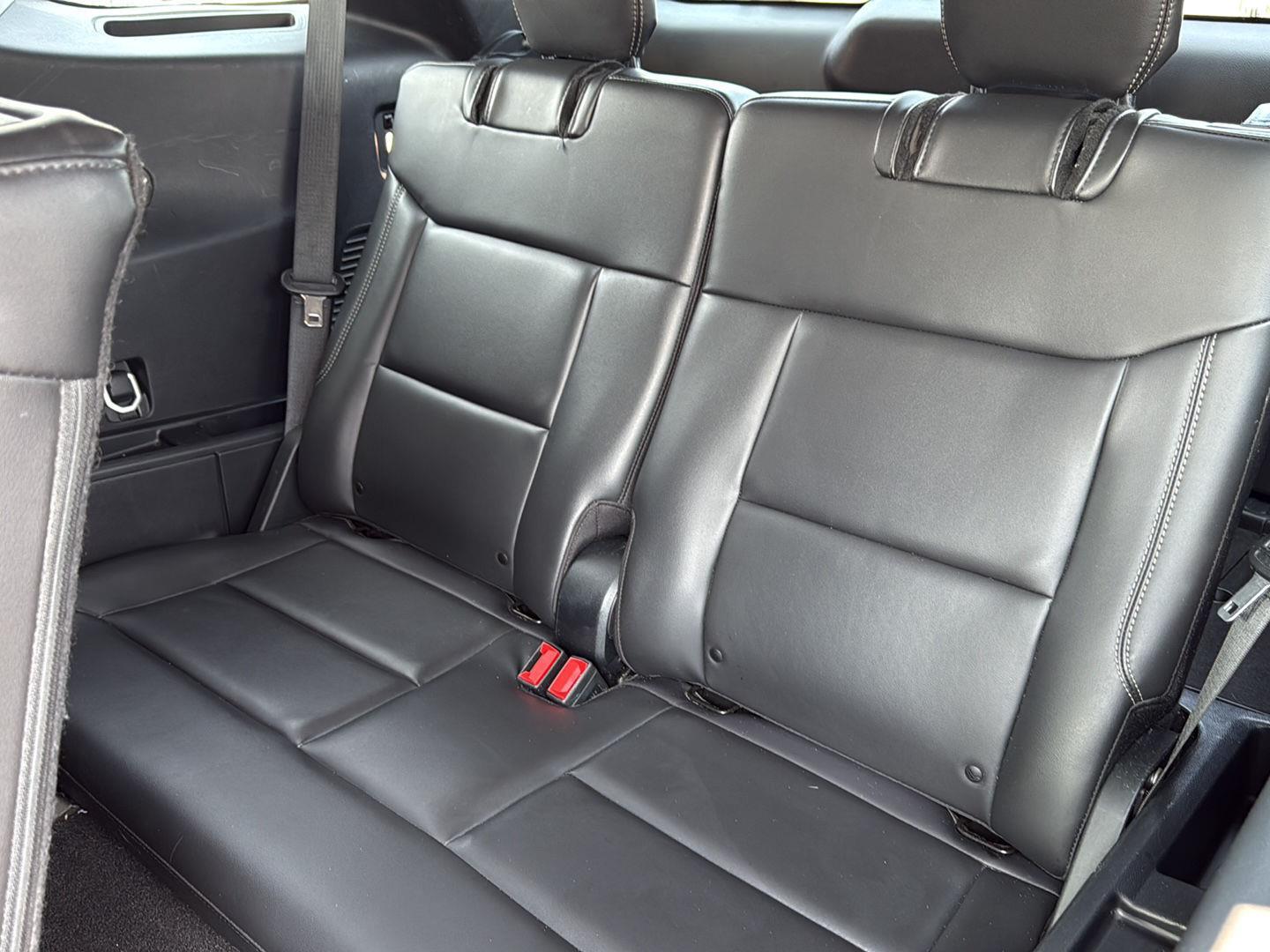 2023 Ford Explorer XLT photo 10