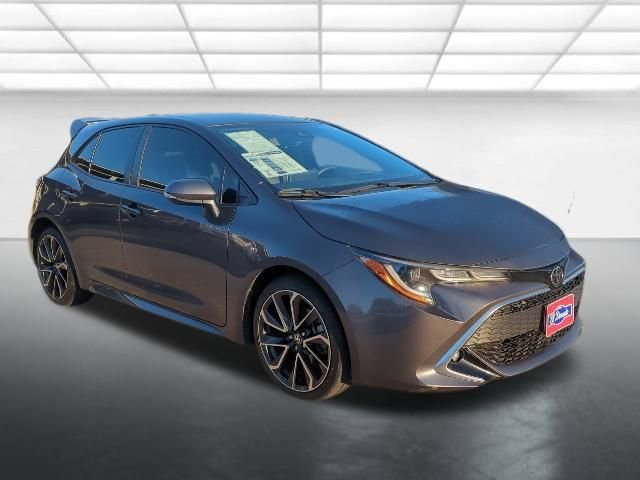 2022 Toyota Corolla Hatchback XSE's photo
