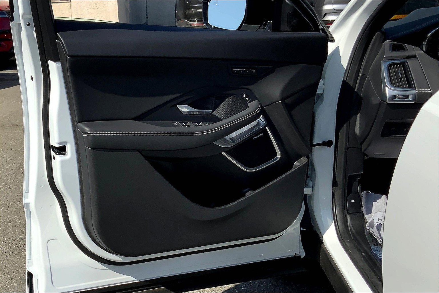 2024 Jaguar E-PACE R-Dynamic SE photo 21
