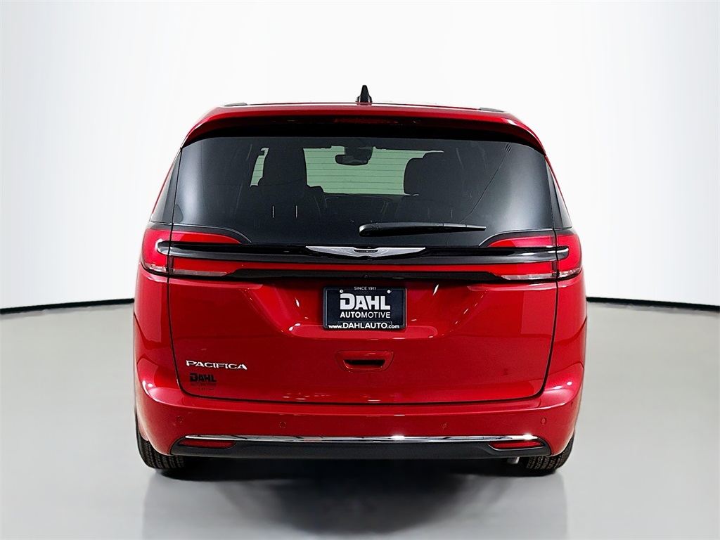 2025 Chrysler Pacifica photo 6